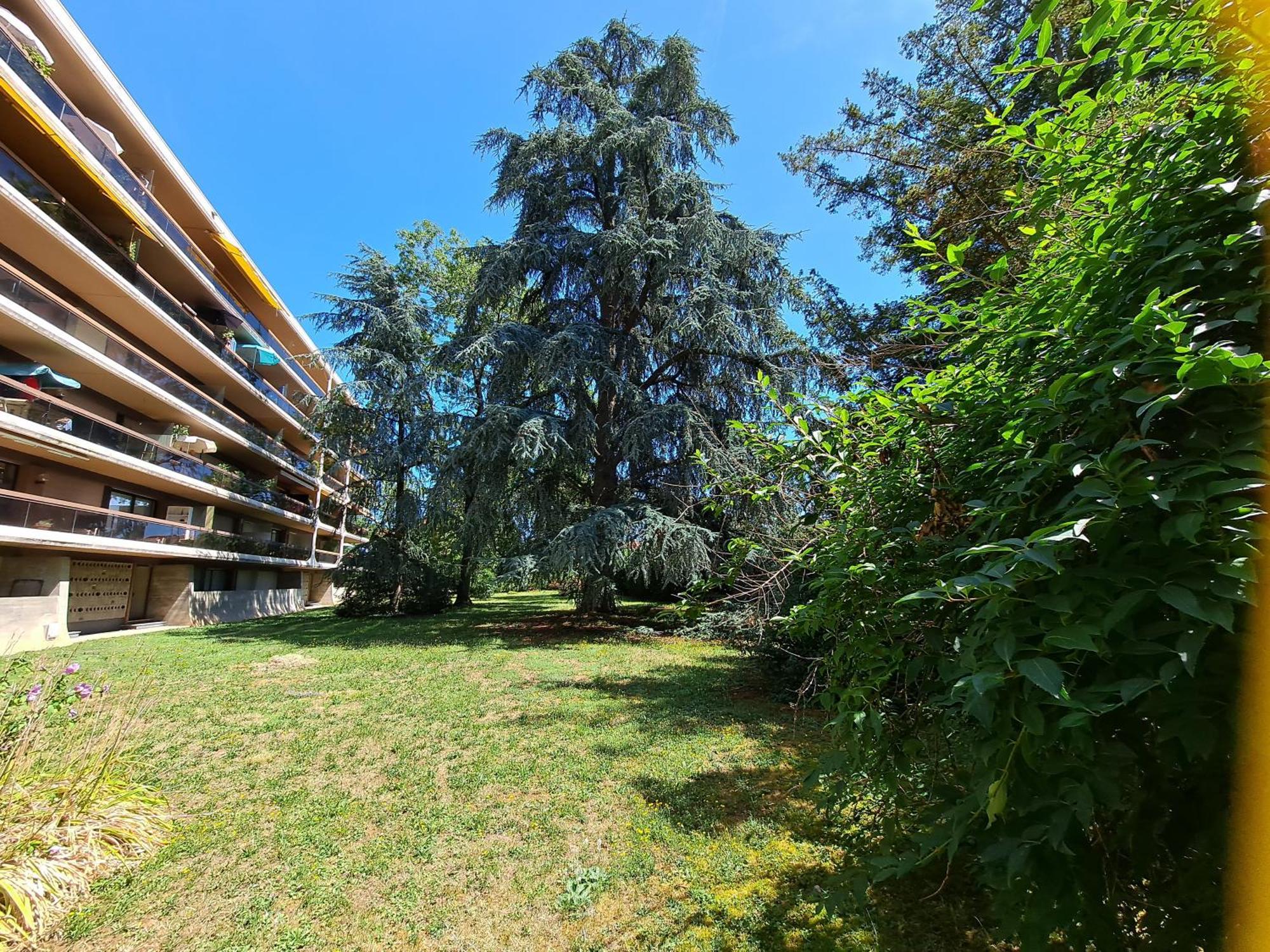Appartamento Le Duc De Savoie Thonon Esterno foto